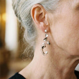 Boucles d'oreilles vintage abstraites en or blanc avec perles