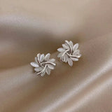 Opal-Blumen-Ohrringe in Gold