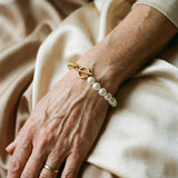 Bracelet élégant avec marguerites en or