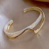 Bracelet ouvert élégant émail blanc et or