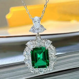 Collier Gisela avec pierre vert émeraude