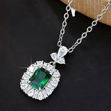 Collier Gisela avec pierre vert émeraude