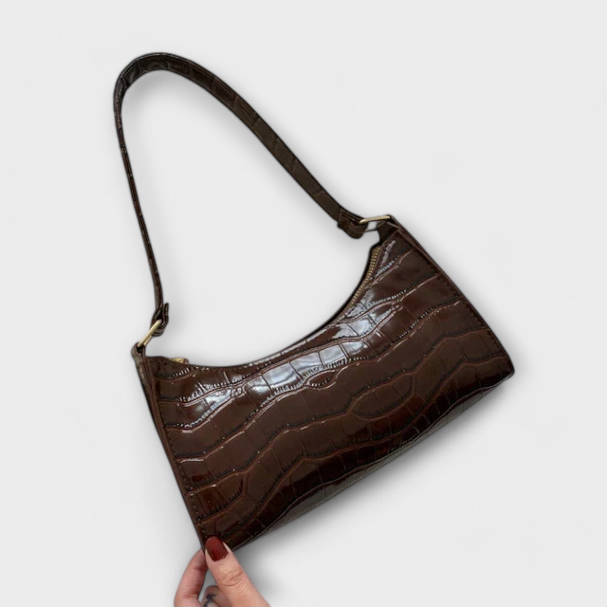 Esmée – Lacktasche mit Henkeln