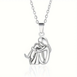Collier « Fille serrant son chien »