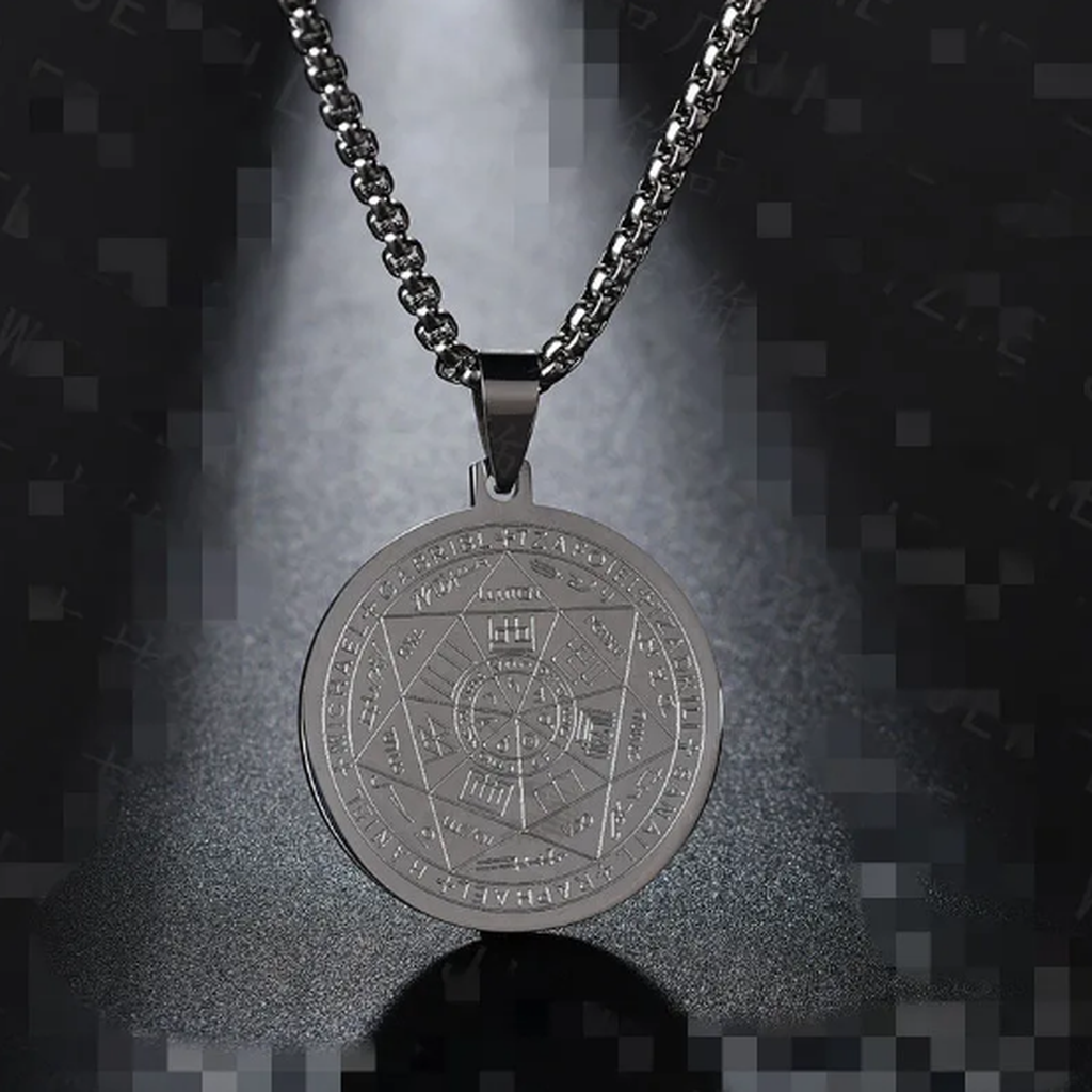 Collier médaille « Ange et six étoiles »