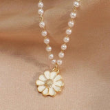 Collier marguerites pendantes