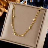 Collier petits carrés