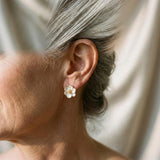 Boucles d'oreilles pendantes « Pétale » en or