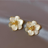 Boucles d'oreilles pendantes « Pétale » en or