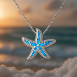 Collier étoile de mer et opale en or blanc