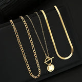 Collier multirangs avec pièces