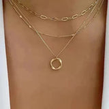 Mehrreihige Retro-Kette mit goldenem Anhänger