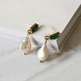 Boucles d'oreilles perles et émeraudes en or