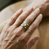 Bague rétro en or avec pierres de lune