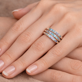 Bague rétro en or blanc pierres bleues multirangs