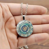 Collier rétro rond mandalas bleus