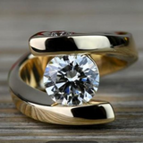 Bague rétro en spirale avec zircones