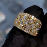 Bague sobre en or