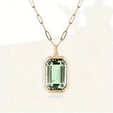 Collier Sofia avec pierre vert émeraude