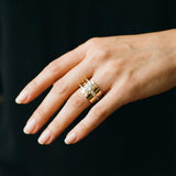 Bague rétro dorée irrégulière avec zircones