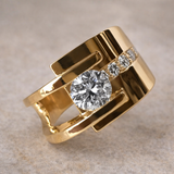 Bague rétro dorée irrégulière avec zircones