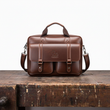 Eulalie – Schultertasche mit Schnallen
