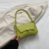 Cerise – Petit sac à rabat vintage
